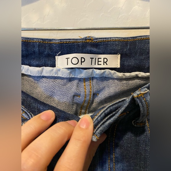 Top Tier Distressed Jeans - Picture 5 of 8